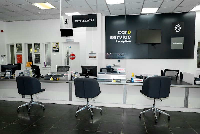 Arnold Clark Bishopbriggs Renault photo 3