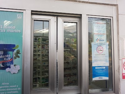 Photos of Farmacia Siman