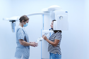 Photo n°8 de Docteur Launois Jérémy- Traitement par aligneurs- Reims (Bezannes)- Exercice limité à l'orthodontie à Bezannes (Dentiste)