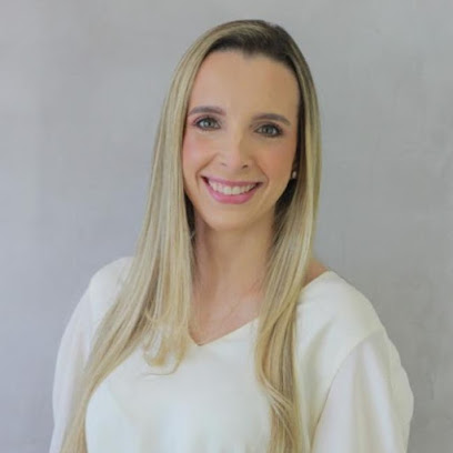 Dra. Larissa Feitosa