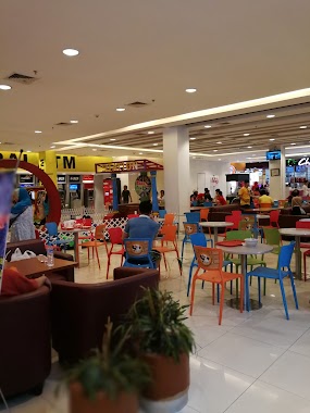 Food Court Giant Sentul City, Author: Stefanus Widyamurdani