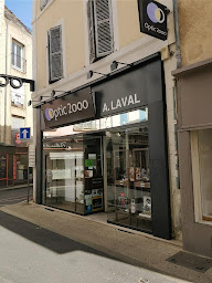 Photo n°6 de Opticien Carpentras - Optic 2000 - Place de la mairie à Carpentras (Service de réparation de lunettes)