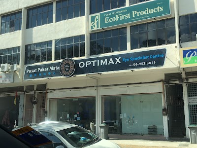 Optimax eye specialist