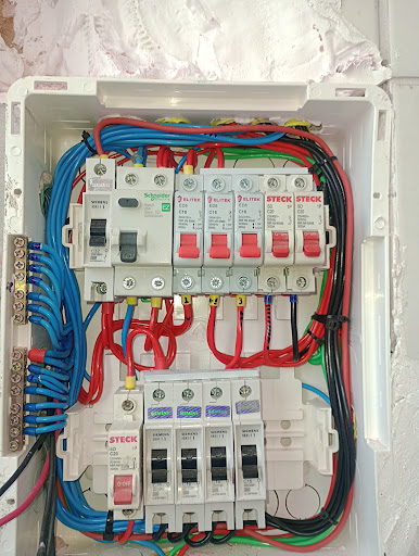 Eletricista "RICARDO" CAUCAIA, FORTALEZA E REGIÃO METROPOLITANA.