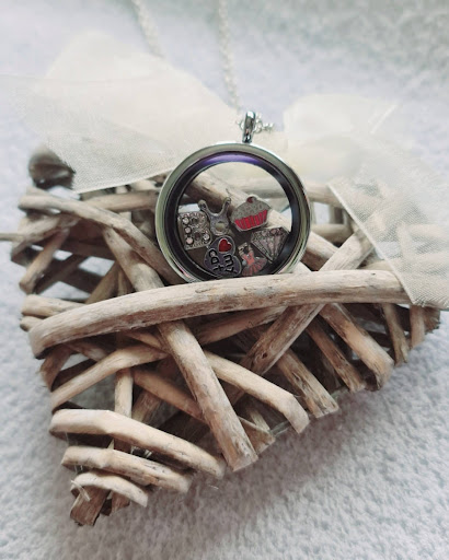 Memory Lockets UK - Visual