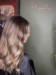 Photo n°9 de La parenthèse la coiffure sur mesure à Lattes (Salon de coiffure)