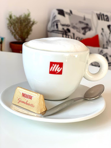 Al. Jerozolimskie 29/14, 00-508 Warszawa