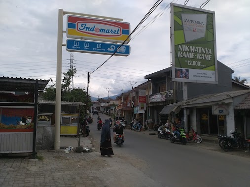 Indomaret Pasar Cikreteg, Author: Kang Asep