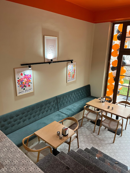 Ayselli Simit Fırın Cafe Bistro