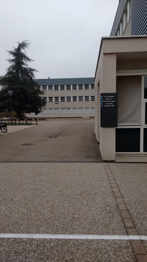 Middle School Pré Bénit - Thumbnail