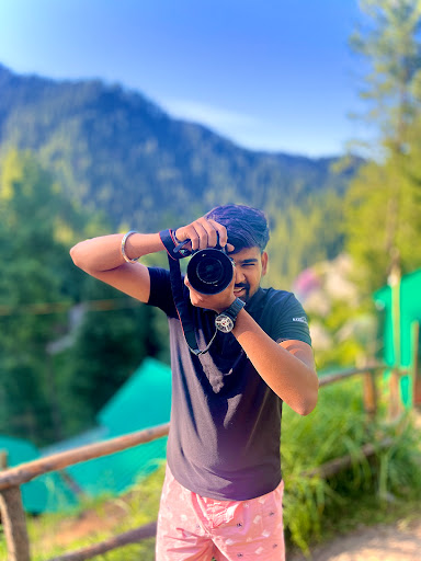 Candid Captures by Akshat Kaushal portfolio image 3