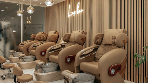 Lux Nails Bar