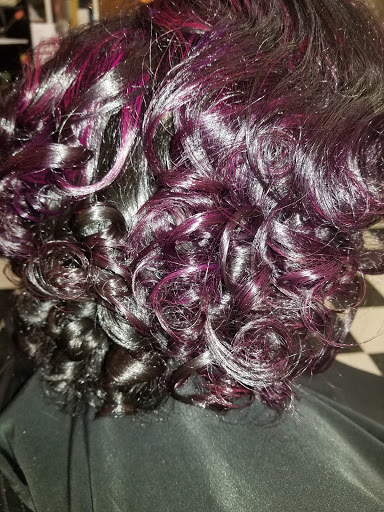 Nubian Citi All Natural Braiding/Beauty Salon - Thumbnail