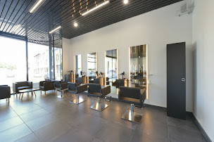 Photo n°19 de Jennifer Dey à Ézanville (Salon de coiffure)