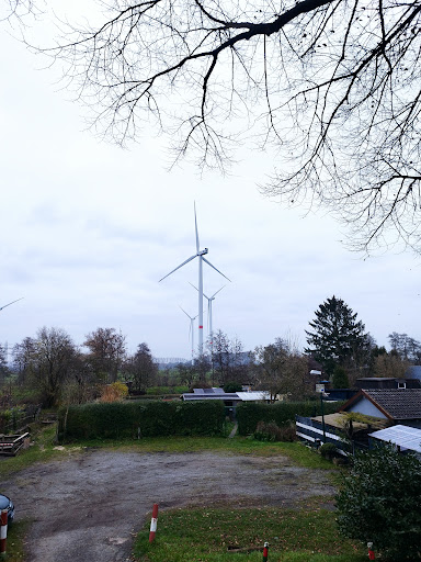 Parkplatz bei den Kleingärten und der Autobahn - Thumbnail