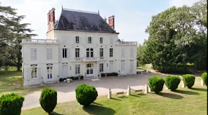 Photo n°11 de Château de la Rocherie à Varennes-Vauzelles (Restaurant)