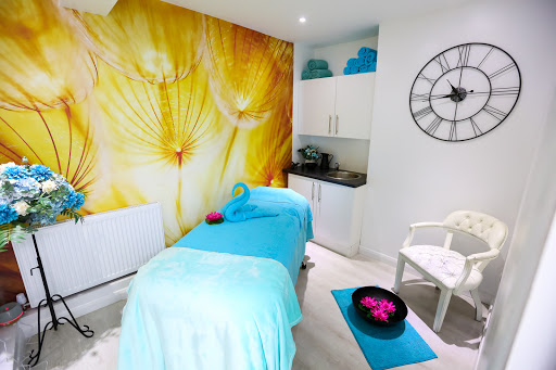 Shumaila's London Loughton | Hyperpigmentation, Melasma, Hair Loss, Skin Tag Removal Treatment