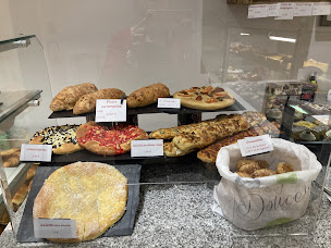 Photo n°2 de Le Pain Boulangerie Pâtisserie à Marcilly-le-Hayer (Boulangerie)