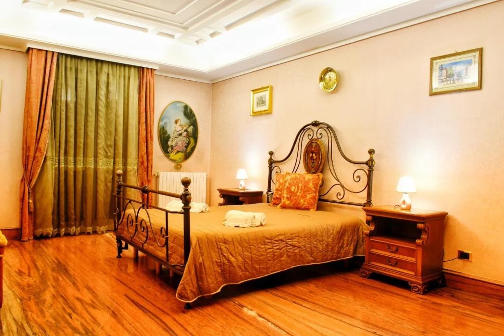 Diamond Apartment