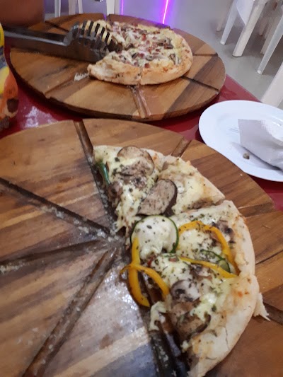 Photos of T&iacute;o M&iacute;tchell Pizza