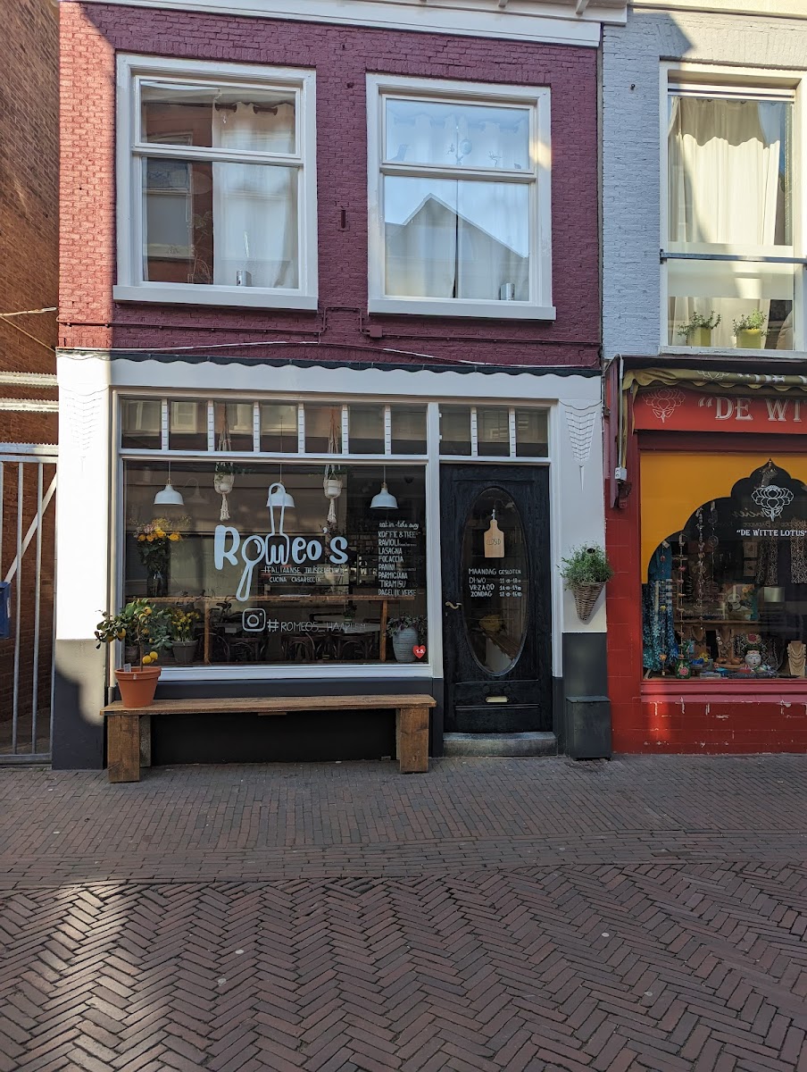 Romeo's — photo 1