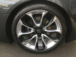 Photo n°6 de LEXUS AURILLAC à Aurillac (Vendeur de voitures d'occasion)