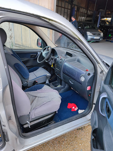 Esthetic car 24 - Thumbnail