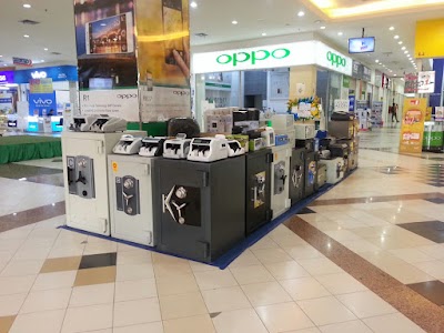 Photos of Dealer Resmi Brankas Chubb Safes