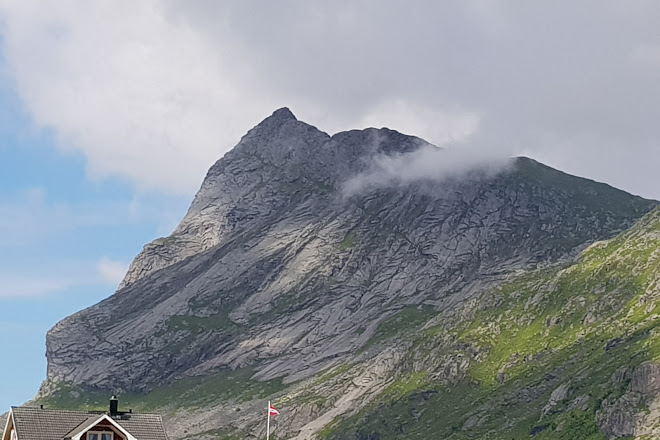 helvetestinden lofoten