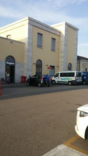 Noleggio Auto e Furgoni Maggiore AmicoBlu - Pesaro - Thumbnail