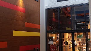 Photo n°2 de Maisons du Monde à Tourville-la-Rivière (Magasin de canapés)