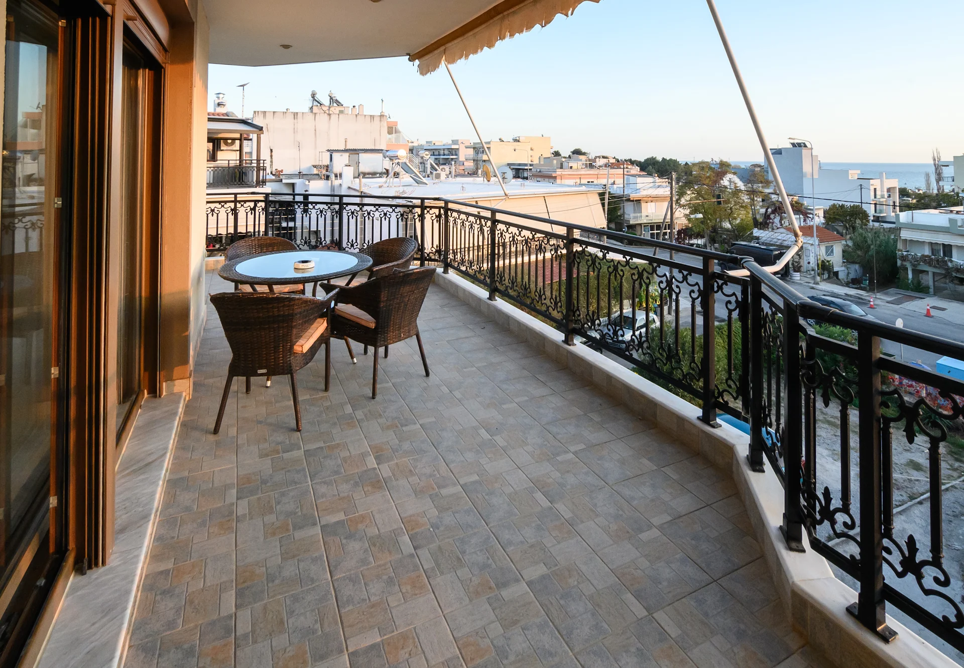 4 Seasons Luxury Apartments