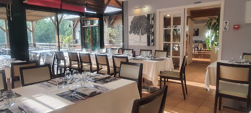 Photo de Logis Hôtel la Marjolaine à Commer (53470)