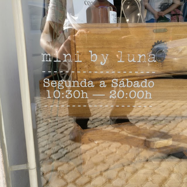 Mini by Luna