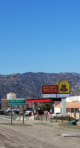 Old Towne Pizza Logo
