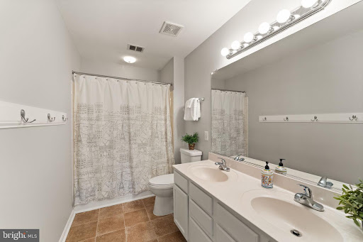 Sara Tessel, Northern VA Real Estate Agent - Thumbnail