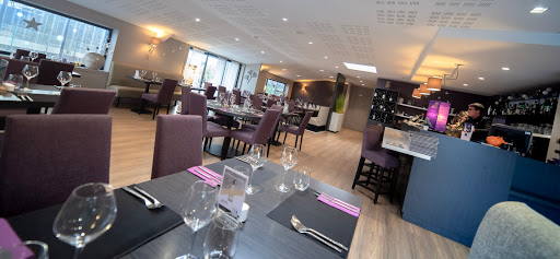 Photo 9 - Holly's Diner