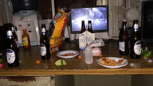 Malaco’s Bar - Visual