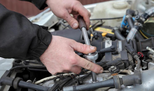 Vic Motor Care Centre Logo