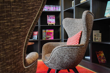 Nuts & Co Bar by null