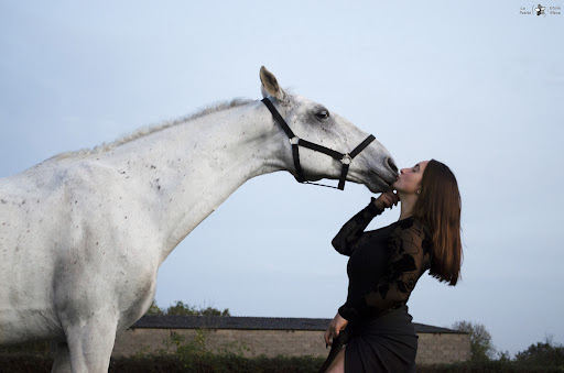 Photo de Photographe LPEB La Petite Etoile Bleue à Louzy (79100)