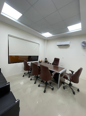 Af1qipmpwmwluj9z4bsongzaz1dlclrgiwsv0vaxqcsv=s406 K No