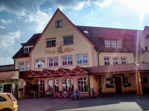 Gustenfelden