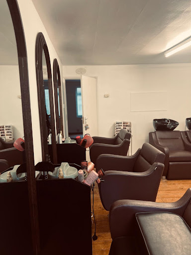 Models Hair & Beauty