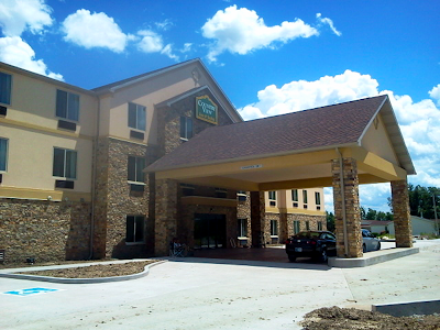 Country View Inn & Suites