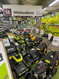 Photo n°6 de Bricomarché Orange à Orange (Magasin de poêles à bois)