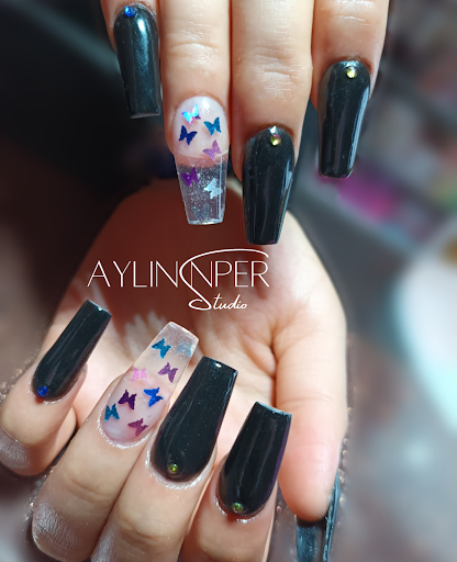 "Nper Studio" estudio de uñas Logo
