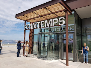 Photo n°57 de Les Terrasses du Port à Marseille (Centre commercial)