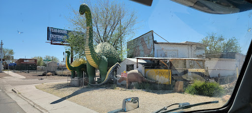 Dusty River Antiques - Thumbnail