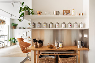 Photo n°10 de Couleurs Gaïa - Salon de coiffure et centre de formation Paris à Paris (Salon de coiffure)